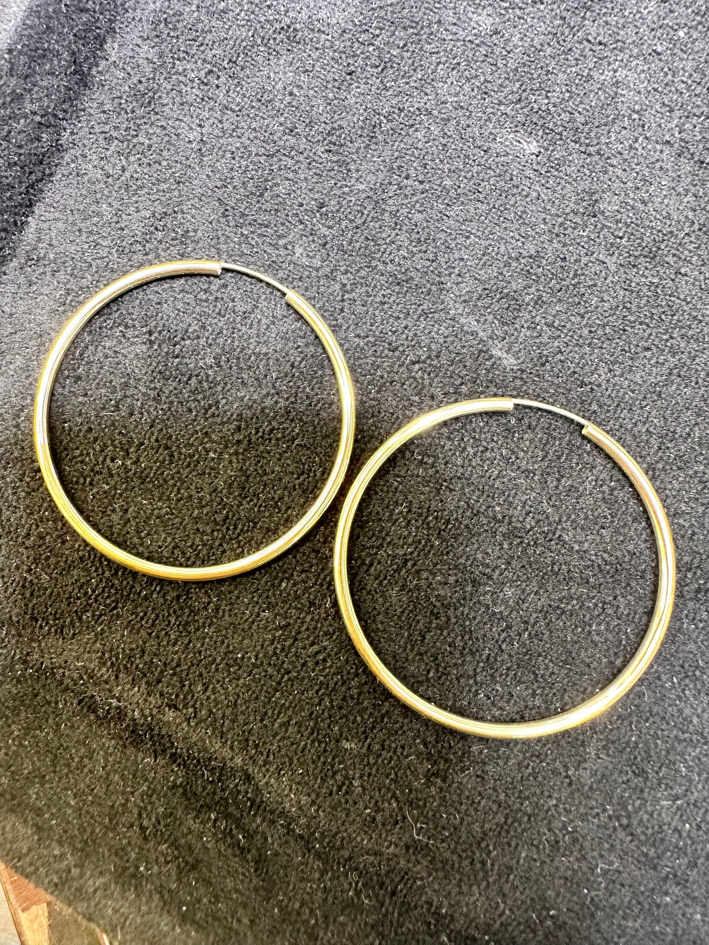 Laurie hoops